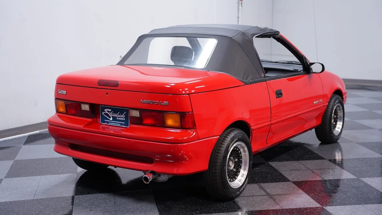 1991 Geo Metro - Image 7 of 12