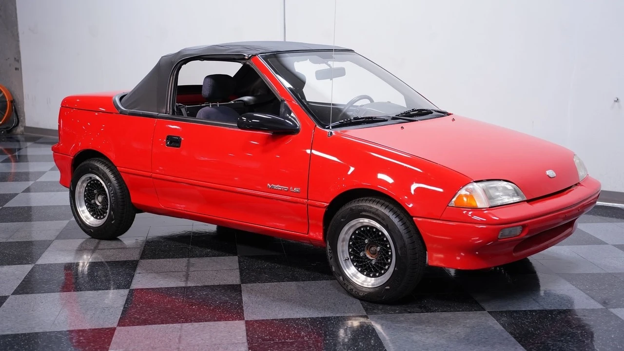 1991 Geo Metro - Image 14 of 21