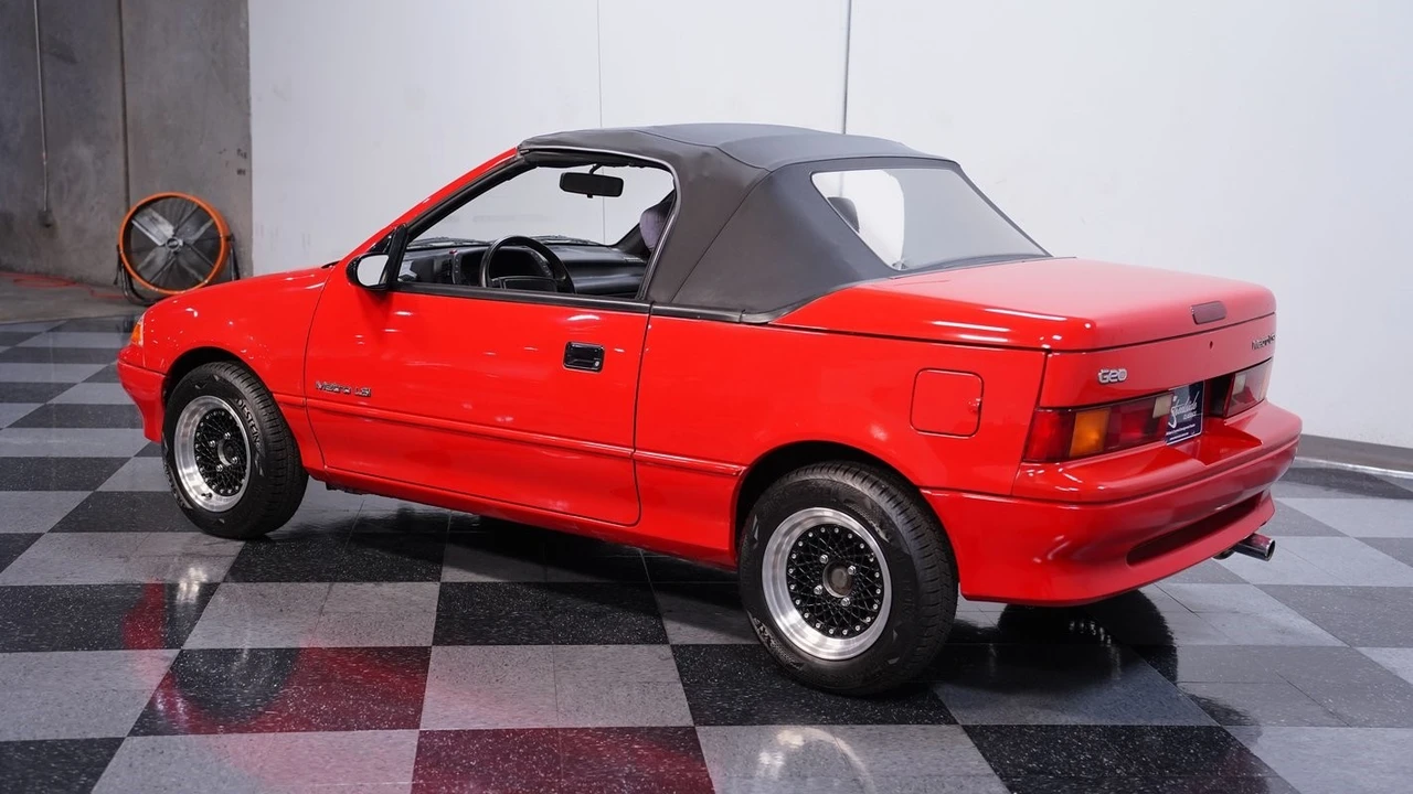 1991 Geo Metro - Image 8 of 12