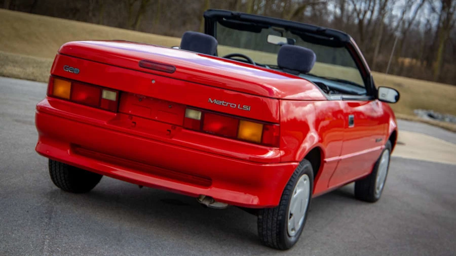 1991 Geo Metro - Image 8 of 29