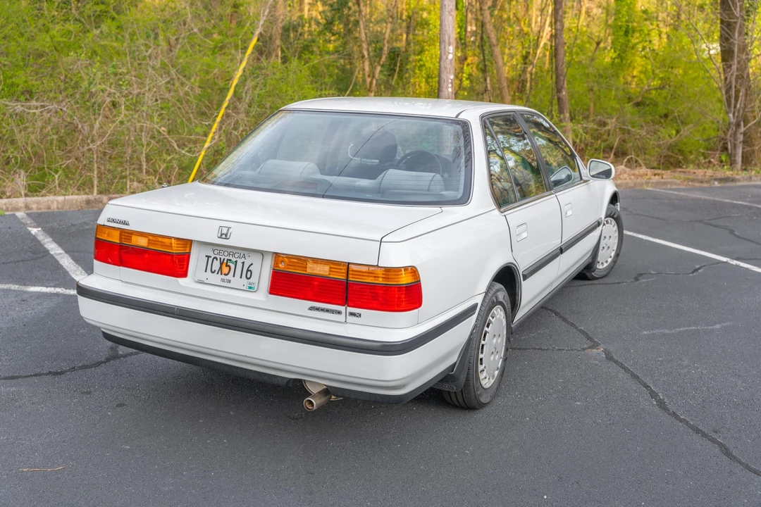 1991 Honda Accord 4th Gen - Image 13 of 31