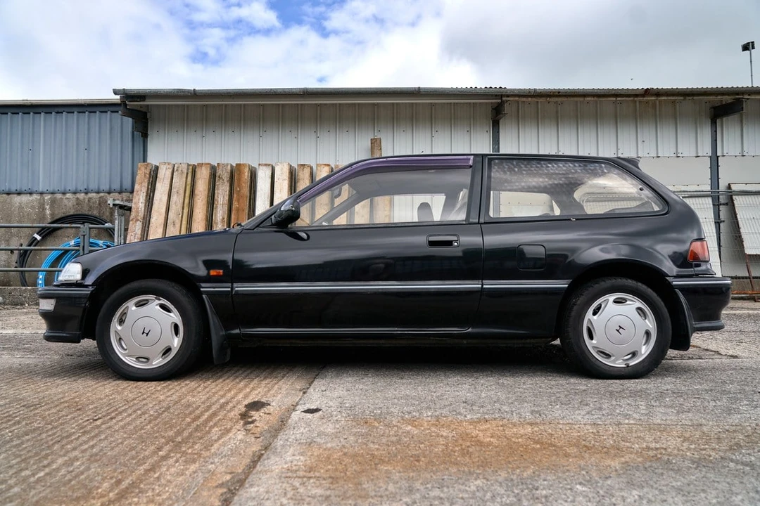 1991 Honda Civic 4th Gen - Image 13 of 30