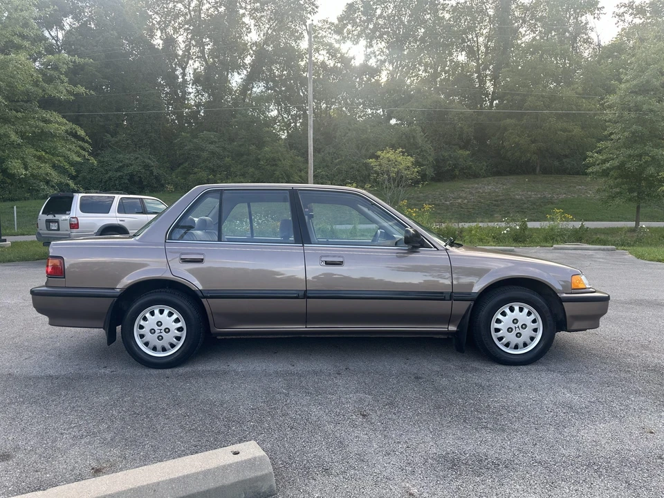 1991 Honda Civic 4th Gen - Image 13 of 31