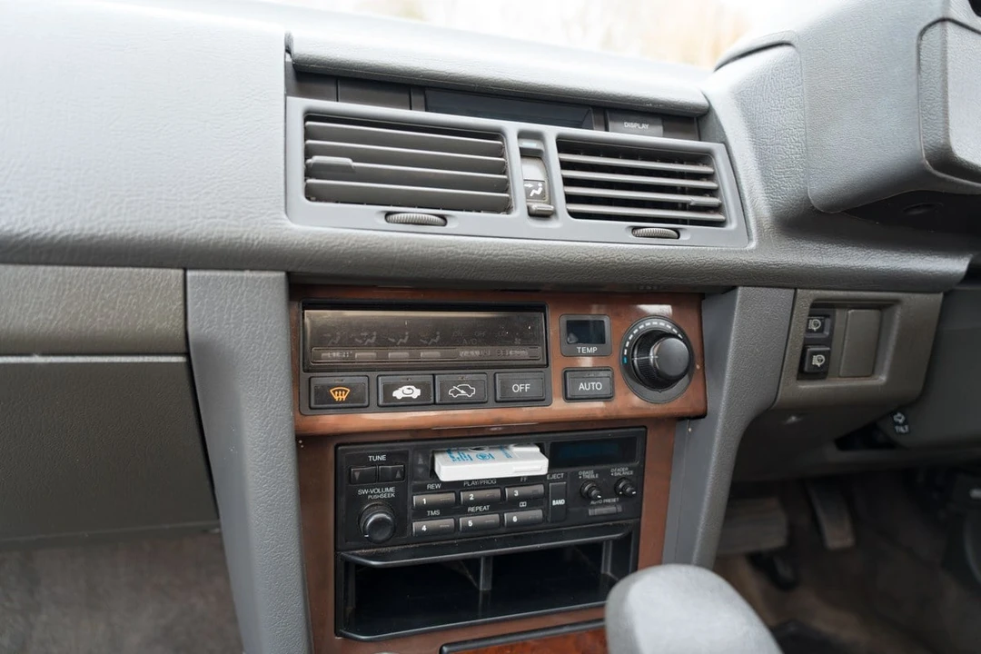 1991 Acura Legend 1st Gen - Image 22 of 30