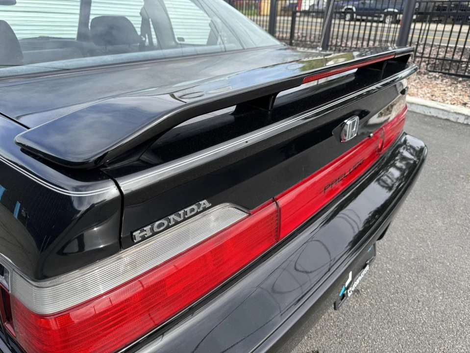 1991 Honda Prelude 3rd Gen - Image 11 of 31