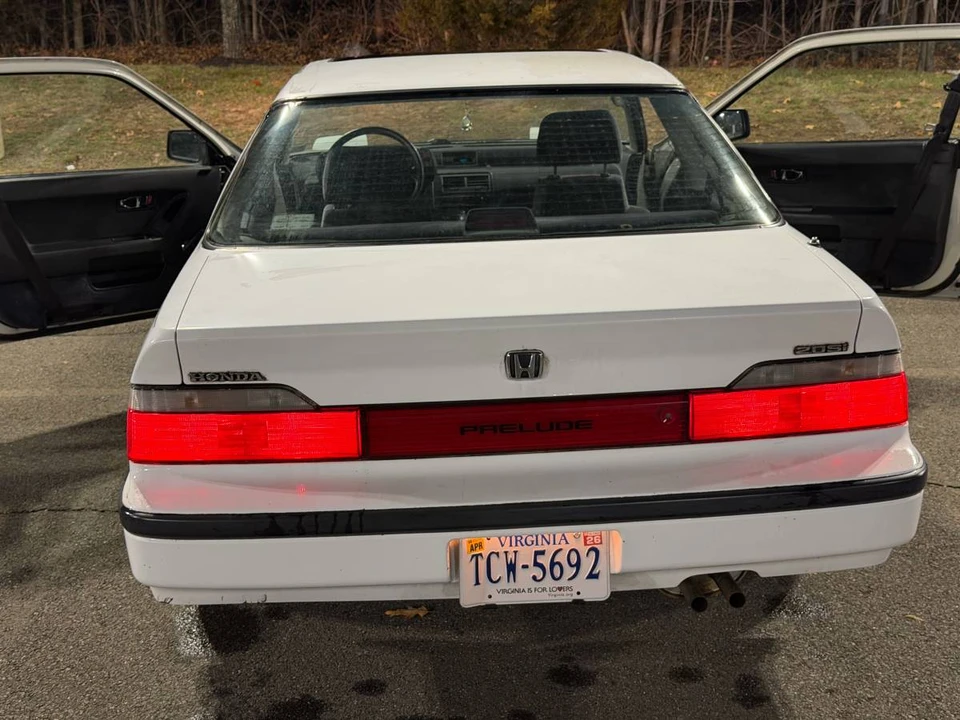 1991 Honda Prelude 3rd Gen - Image 18 of 24