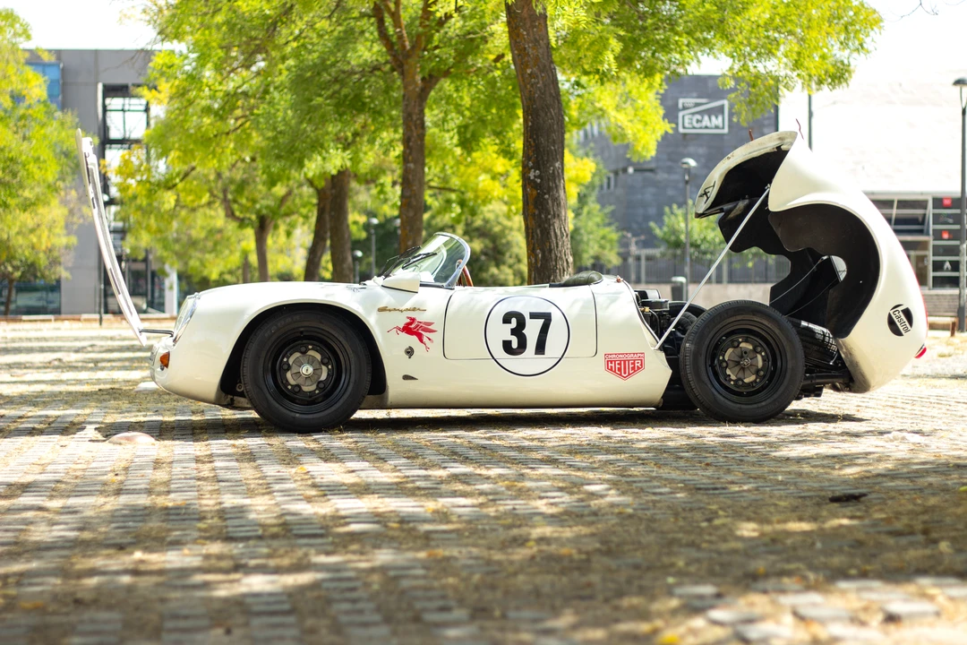1991 Porsche 550 - Image 14 of 31