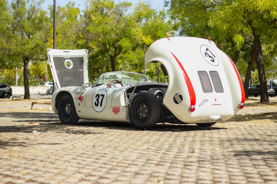 1991 Porsche 550 - Image 15 of 31