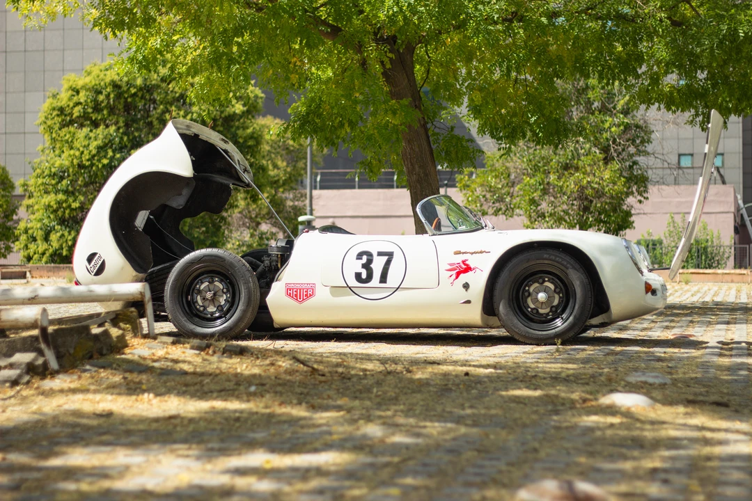 1991 Porsche 550 - Image 12 of 31