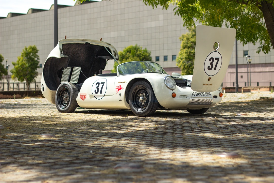1991 Porsche 550 - Image 18 of 31