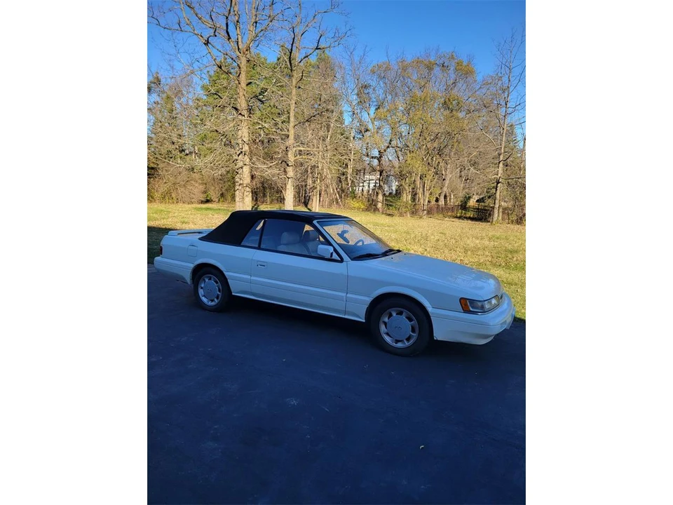 1991 Infiniti M30 1st Gen - Image 2 of 10