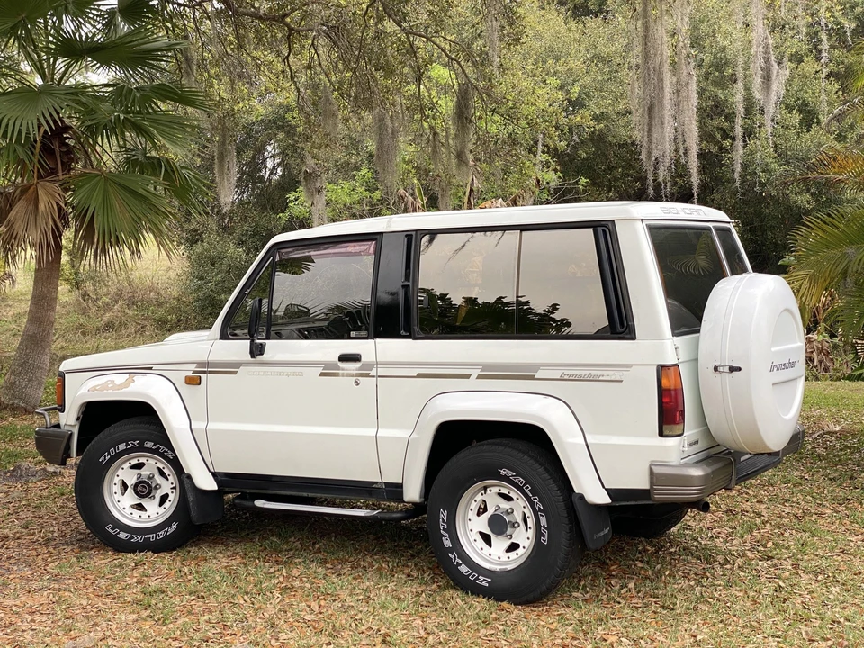 1991 Isuzu Trooper - Image 8 of 31