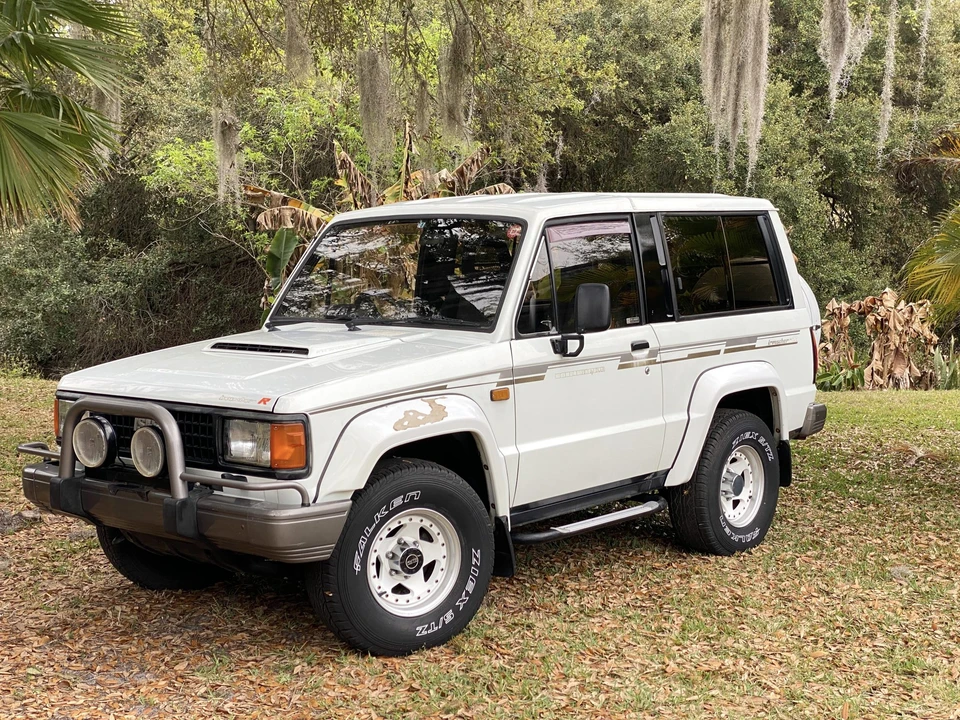 1991 Isuzu Trooper - Image 5 of 31