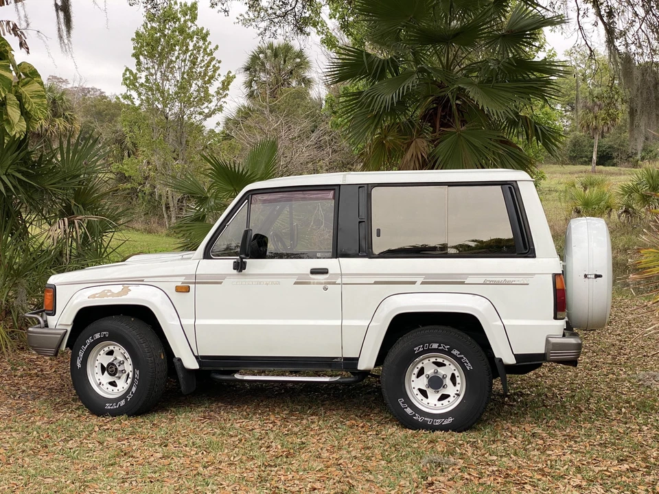 1991 Isuzu Trooper - Image 7 of 31