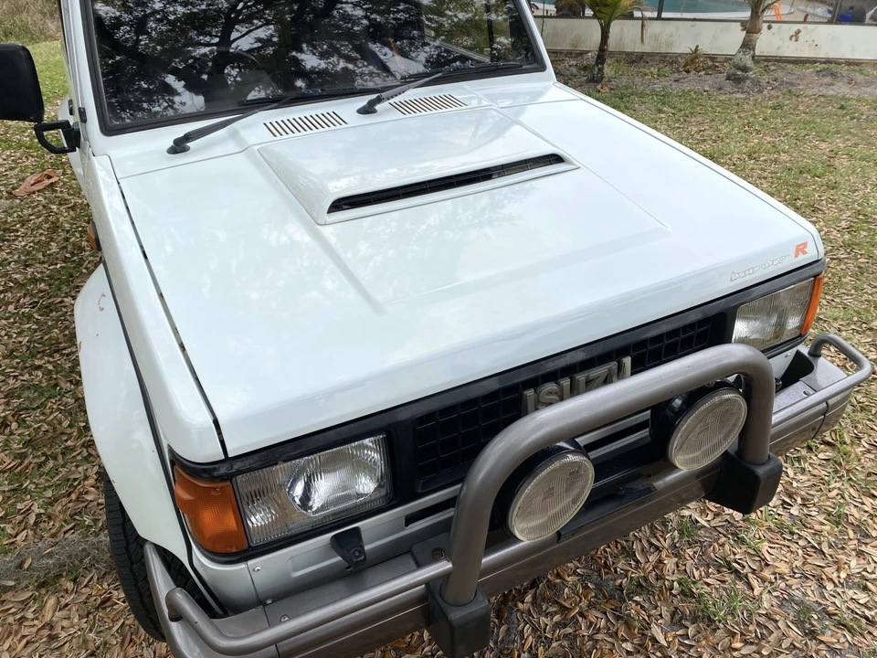 1991 Isuzu Trooper - Image 16 of 31