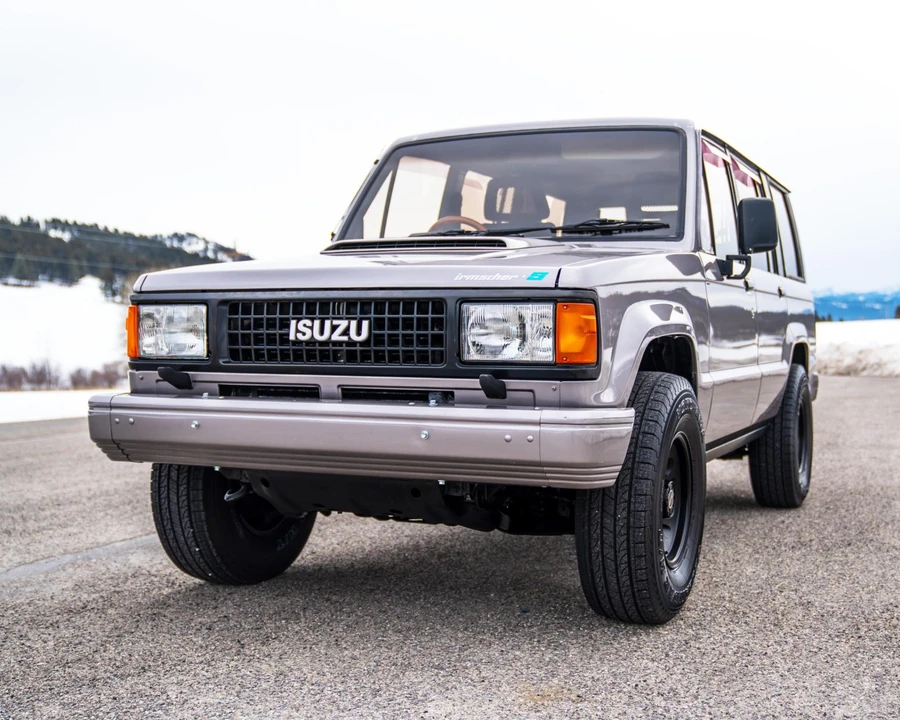 1991 Isuzu Trooper - Image 2 of 31