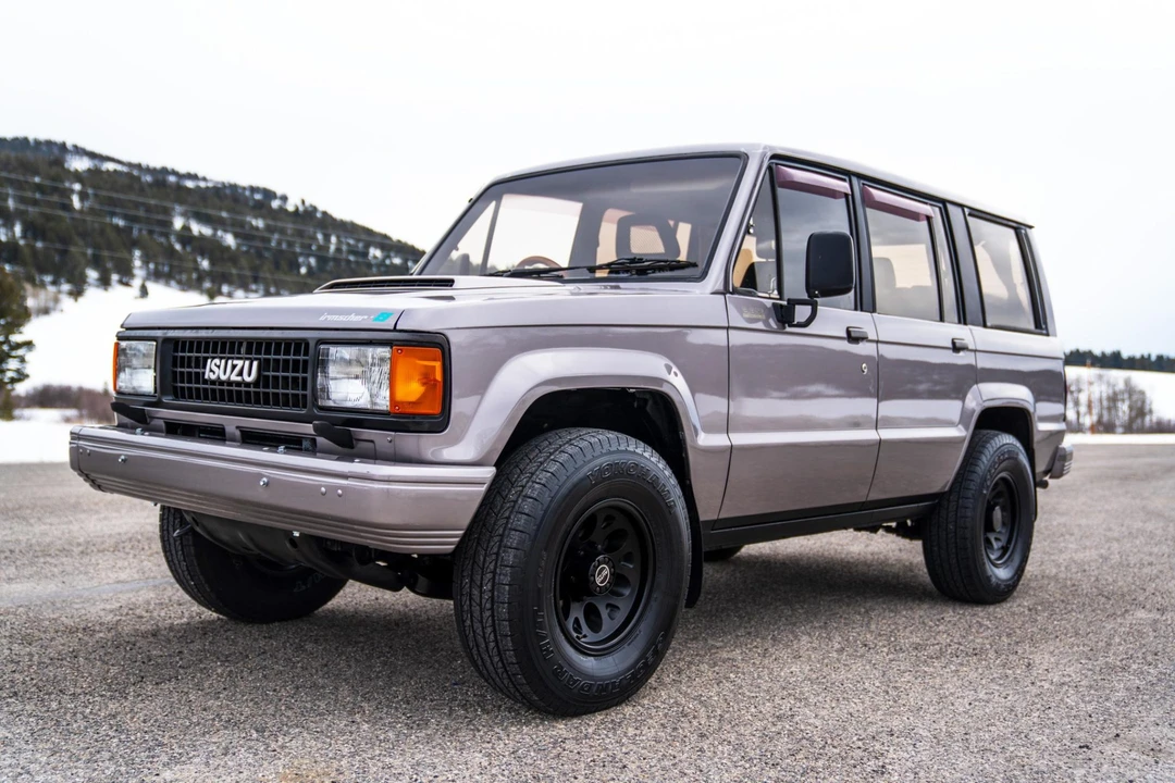 1991 Isuzu Trooper - Image 3 of 31