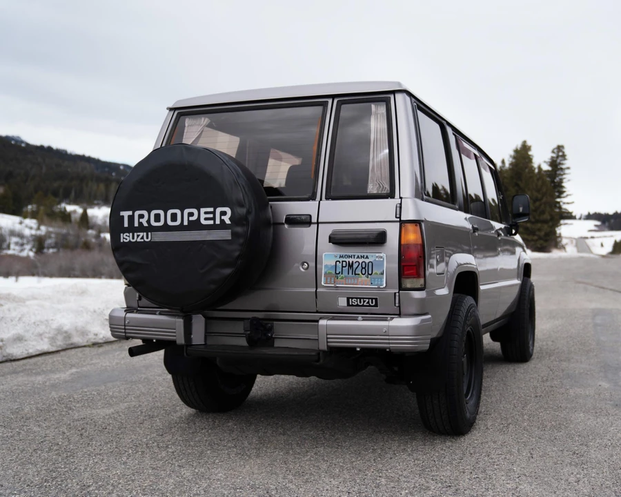 1991 Isuzu Trooper - Image 13 of 31
