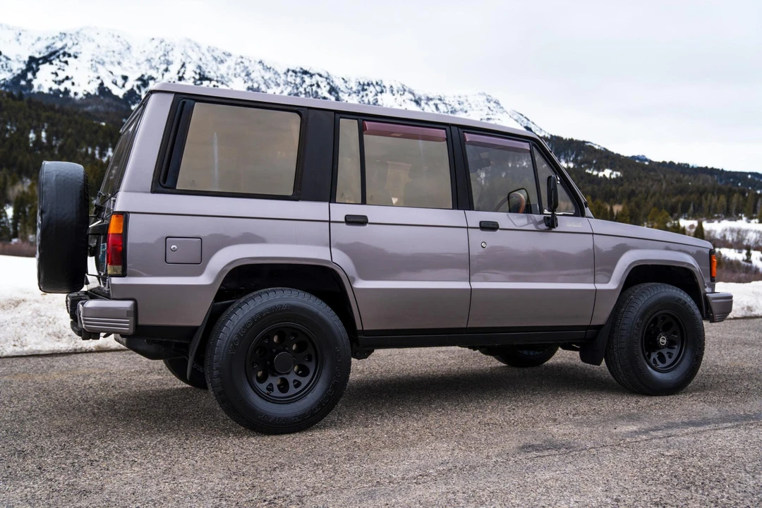 1991 Isuzu Trooper - Image 16 of 31