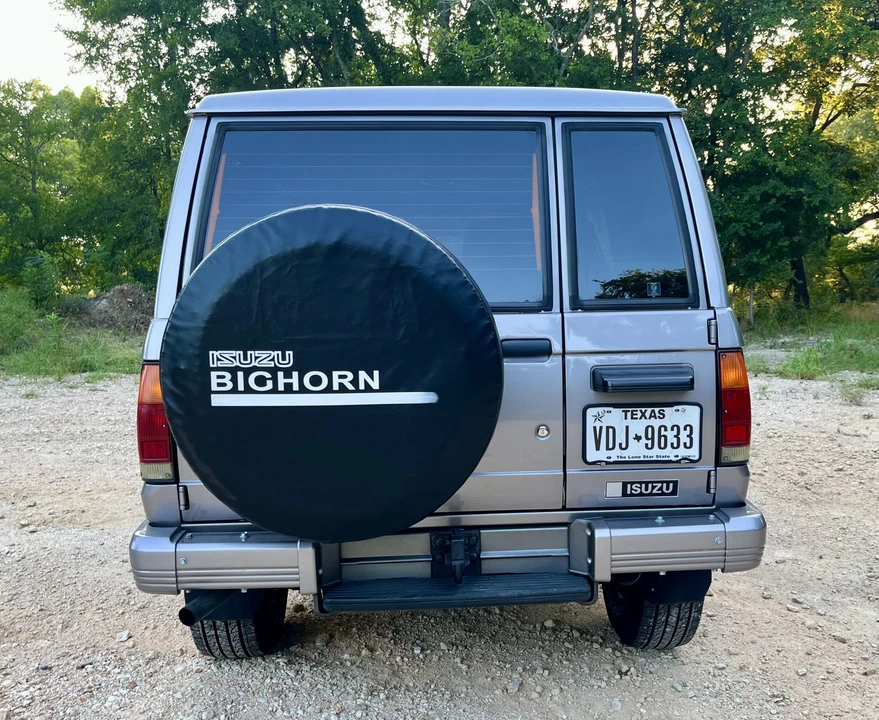 1991 Isuzu Trooper - Image 13 of 31