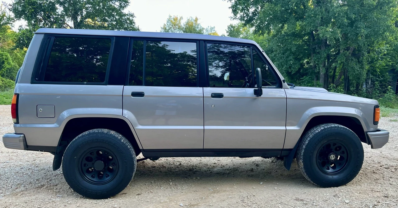 1991 Isuzu Trooper - Image 15 of 31