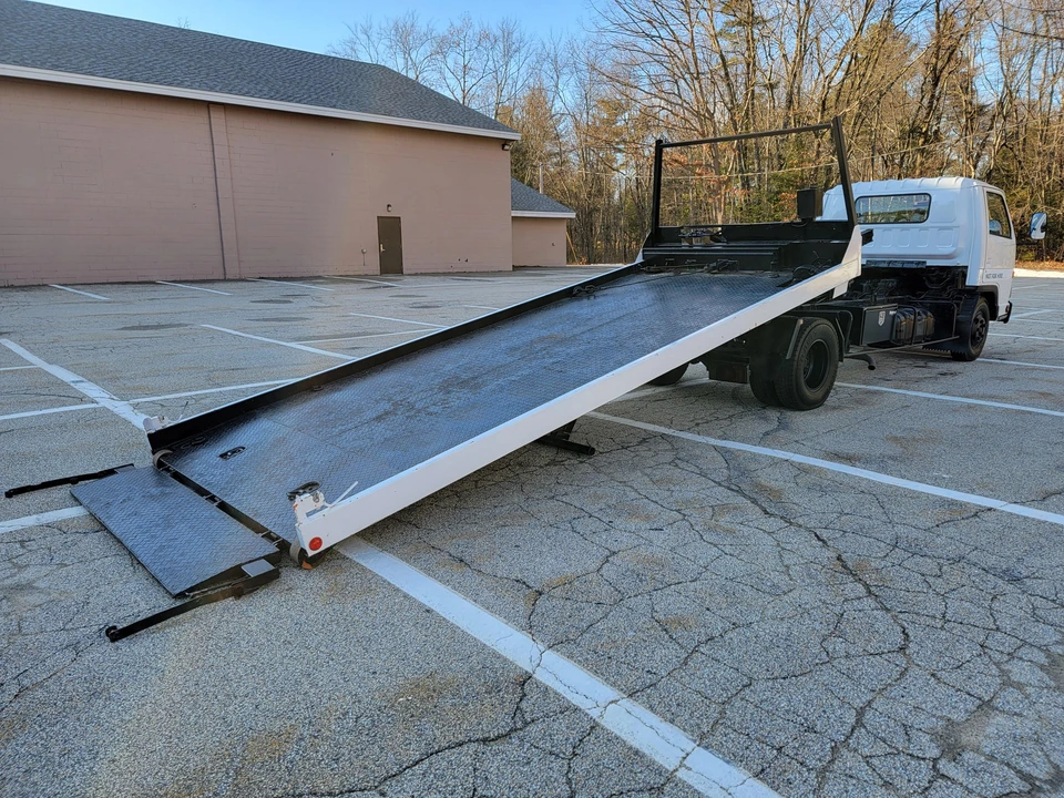 1991 Isuzu Elf - Image 24 of 31
