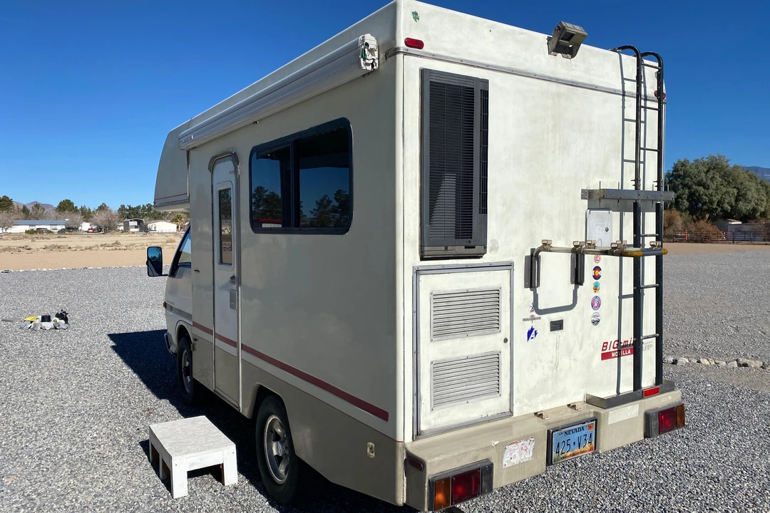 1991 Isuzu Elf - Image 5 of 29