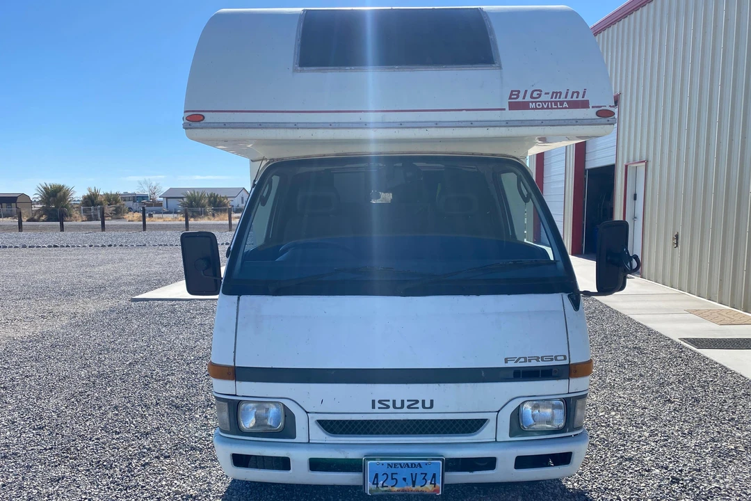 1991 Isuzu Elf - Image 2 of 29