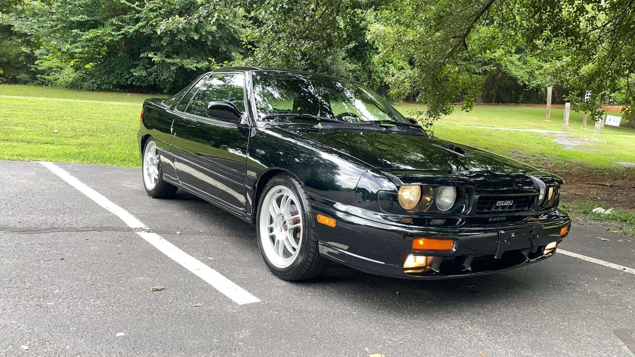 1991 Isuzu Impulse - Image 13 of 31