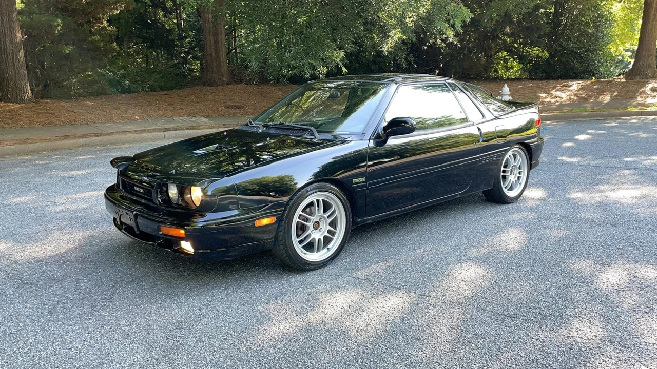 1991 Isuzu Impulse - Image 2 of 31