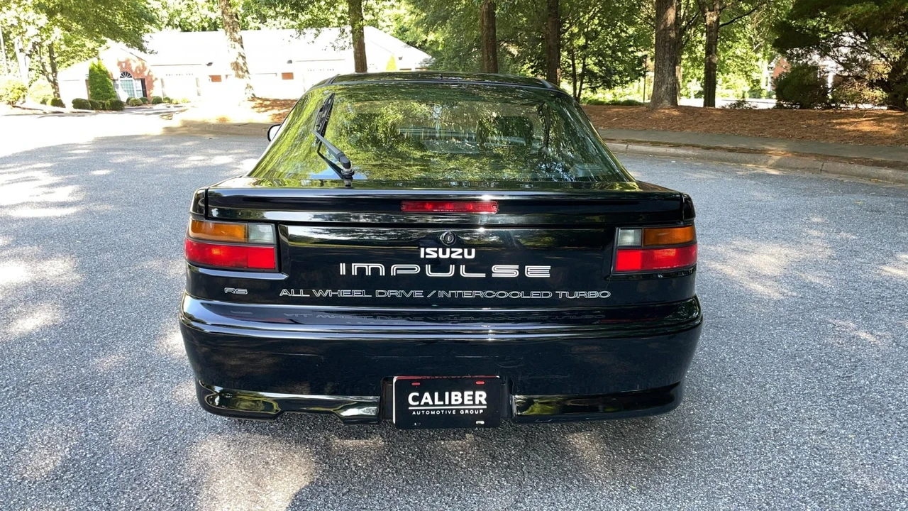 1991 Isuzu Impulse - Image 19 of 31