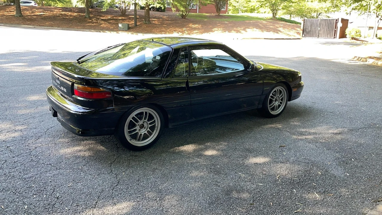 1991 Isuzu Impulse - Image 16 of 31