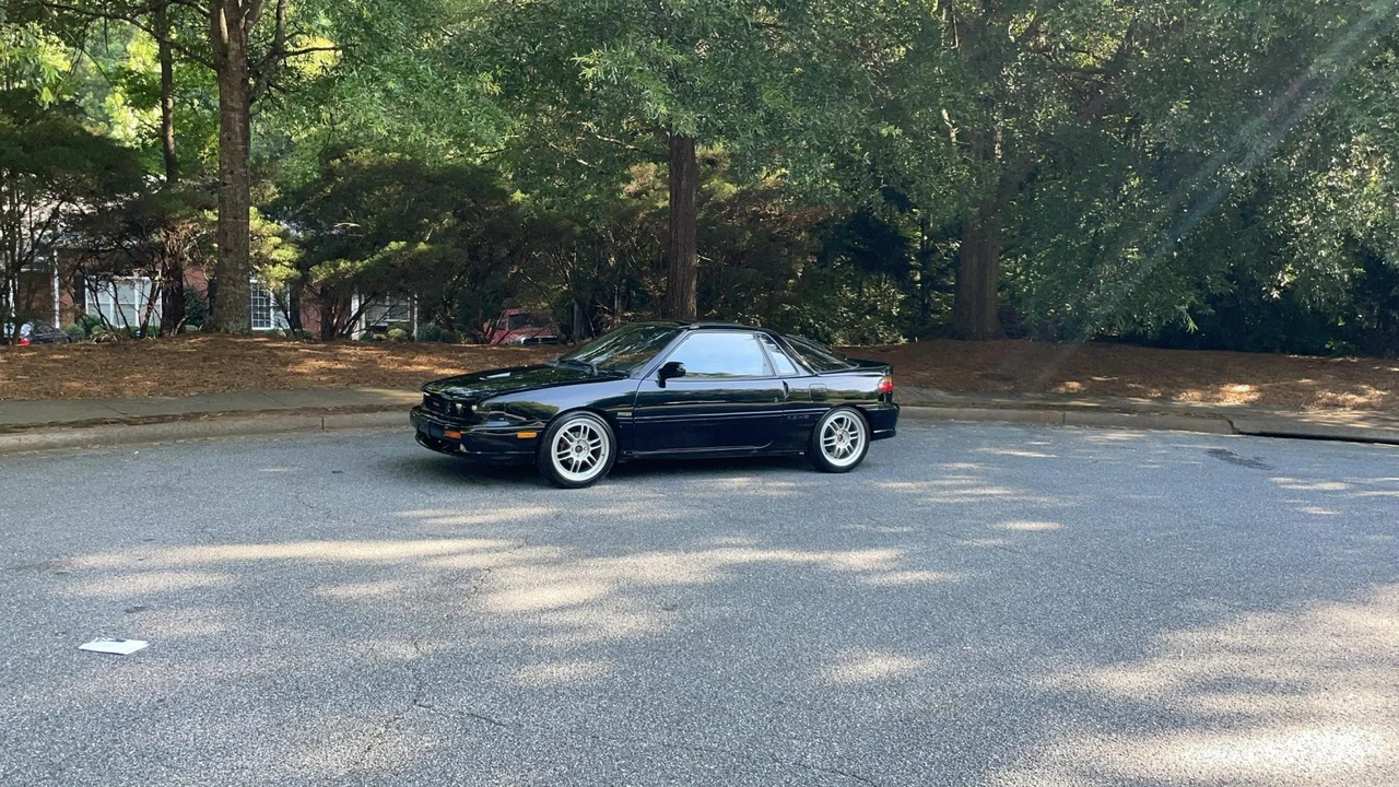 1991 Isuzu Impulse - Image 28 of 31