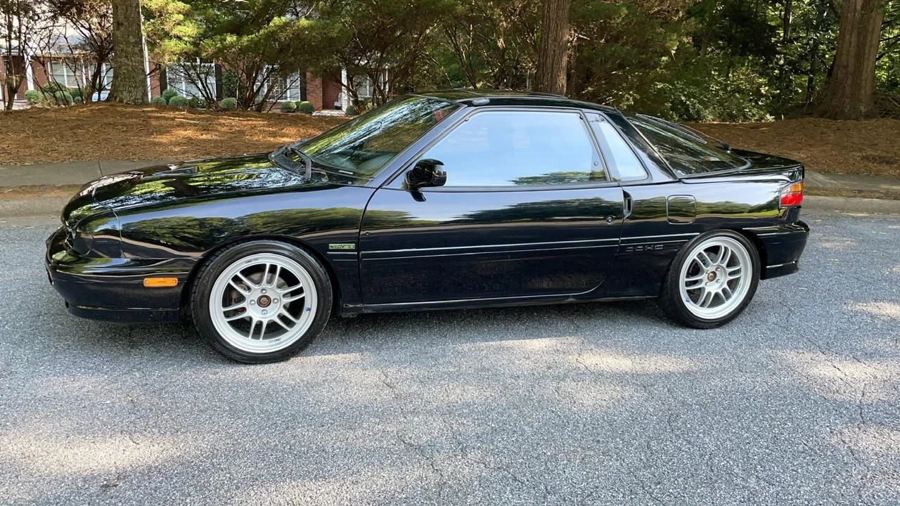 1991 Isuzu Impulse - Image 25 of 31