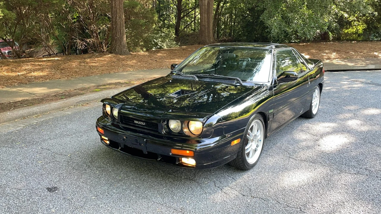 1991 Isuzu Impulse - Image 8 of 31