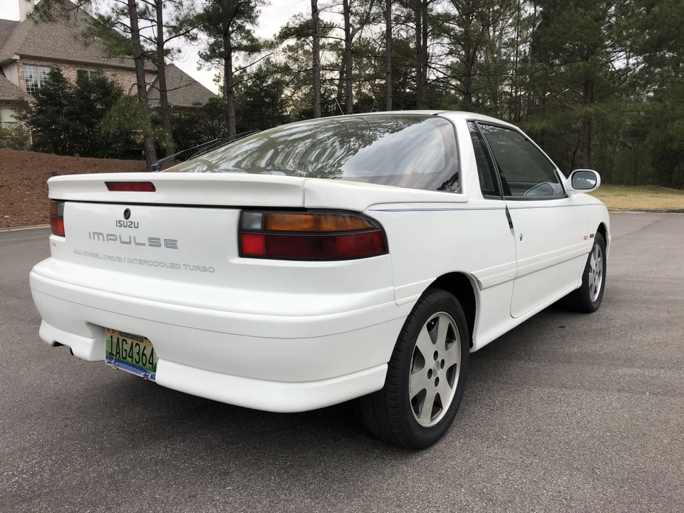 1991 Isuzu Impulse - Image 4 of 31