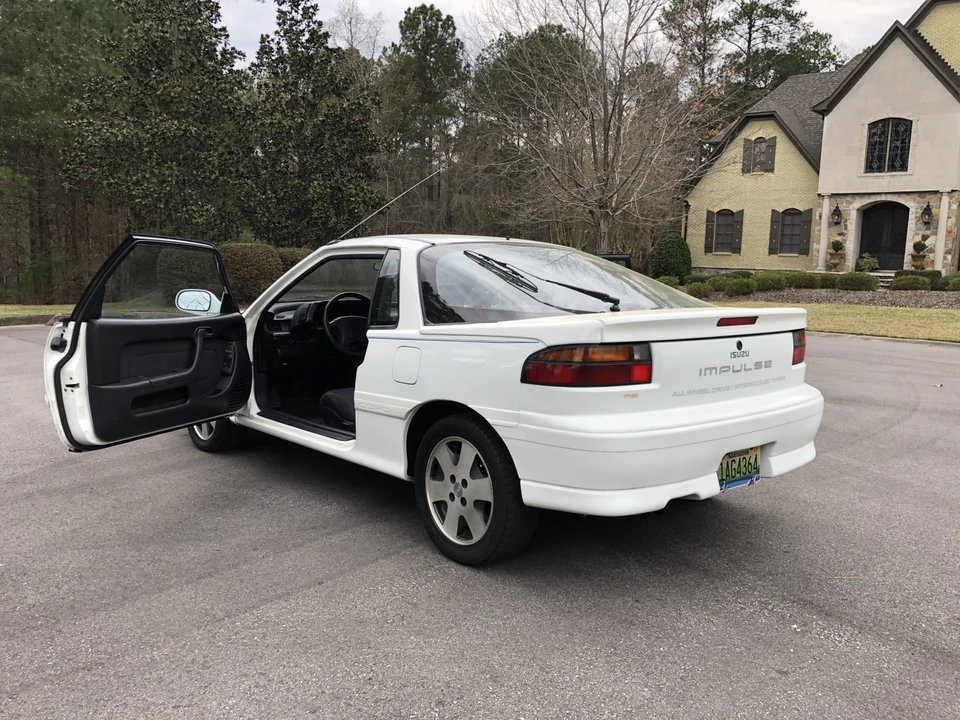 1991 Isuzu Impulse - Image 25 of 31