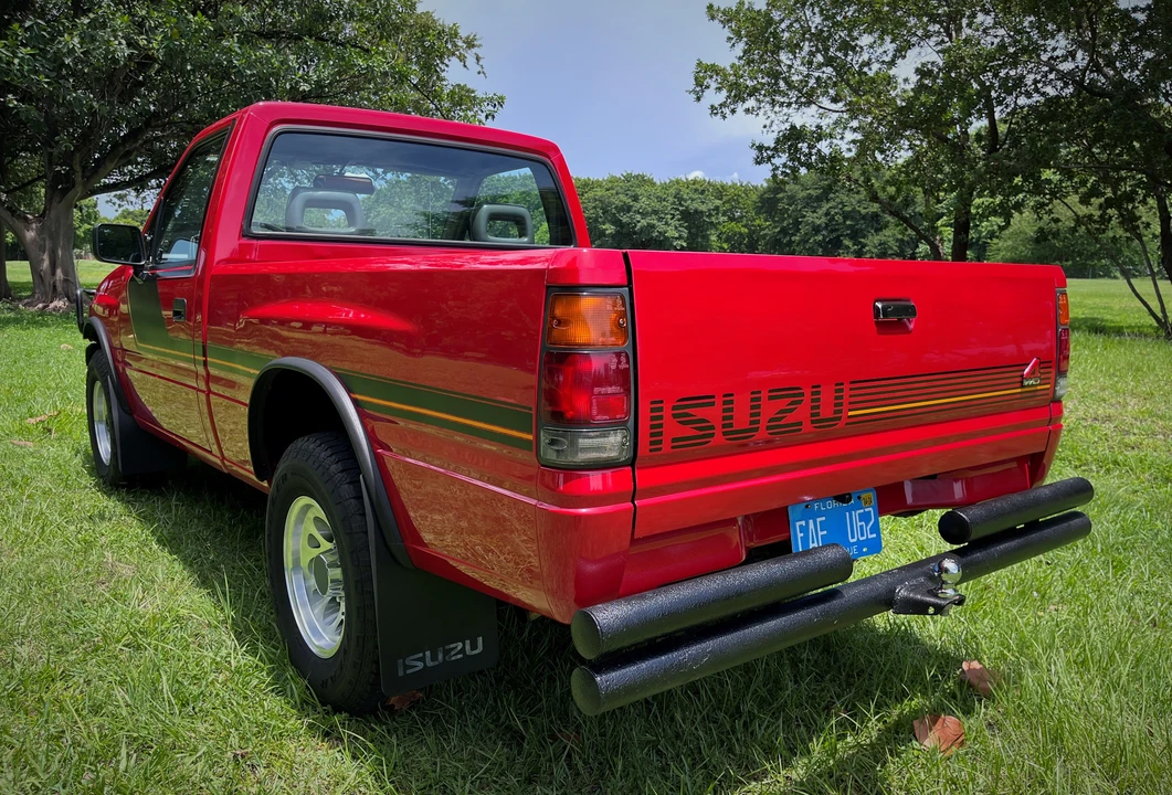 1991 Isuzu Rodeo - Image 7 of 31