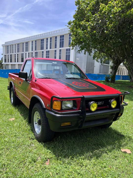 1991 Isuzu - Image 12 of 31