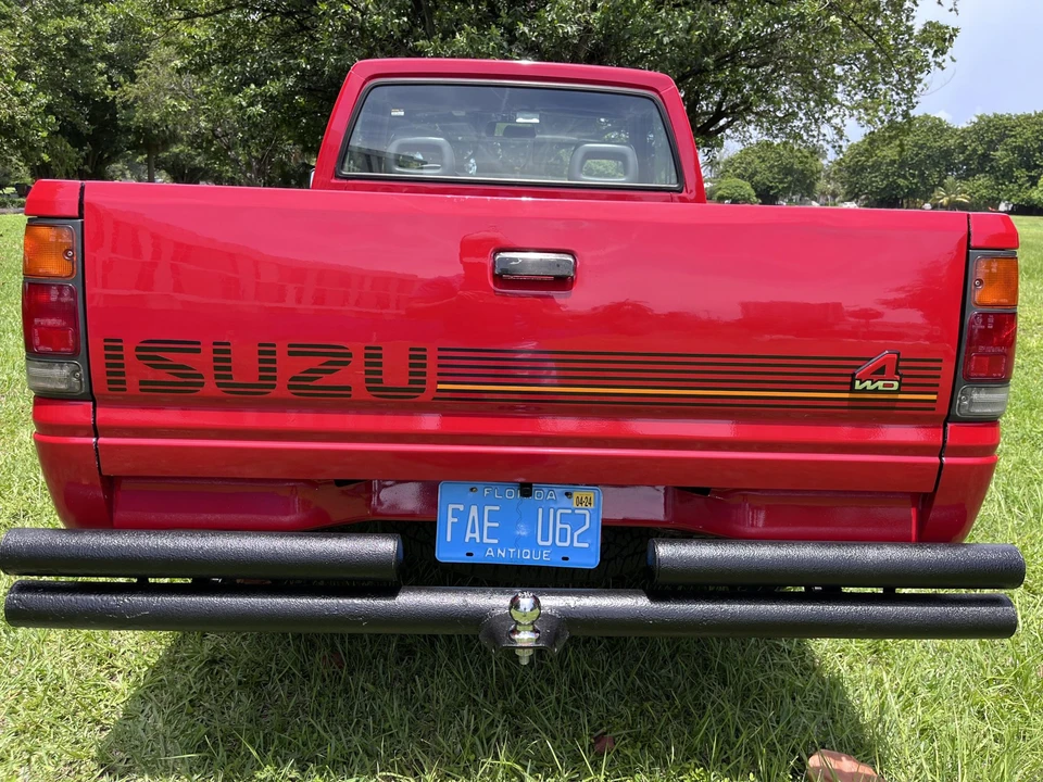 1991 Isuzu - Image 9 of 31