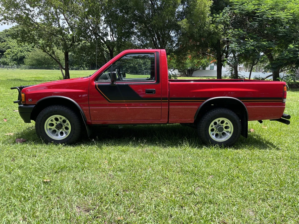 1991 Isuzu - Image 5 of 31