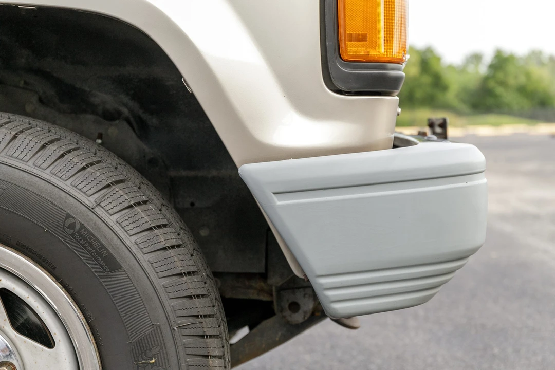 1991 Isuzu Trooper - Image 26 of 31