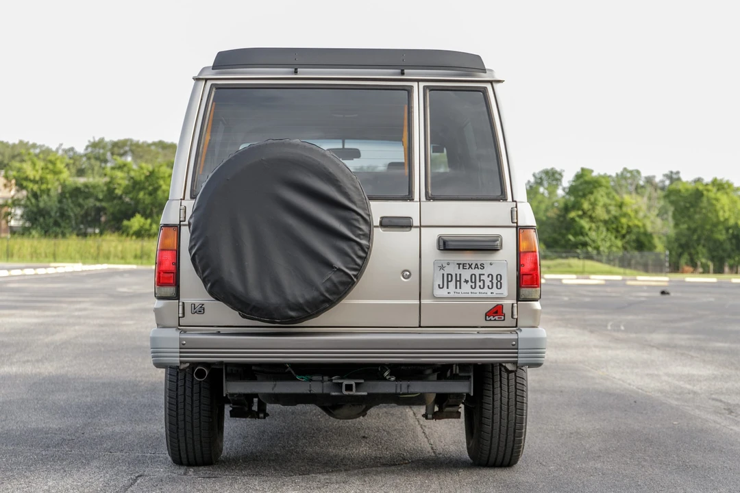 1991 Isuzu Trooper - Image 8 of 31