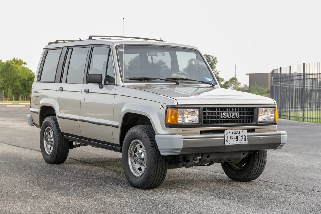 1991 Isuzu Trooper - Image 5 of 31