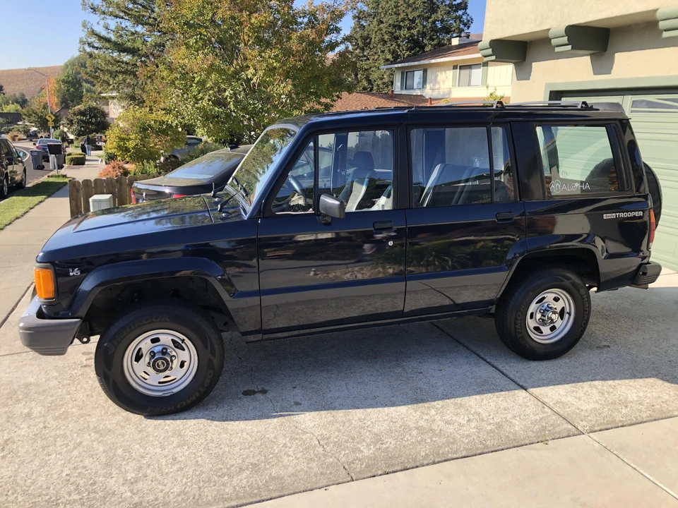 1991 Isuzu Trooper - Image 13 of 31