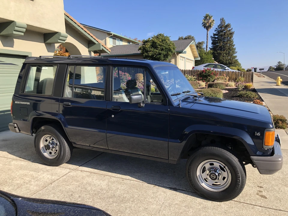 1991 Isuzu Trooper - Image 17 of 31