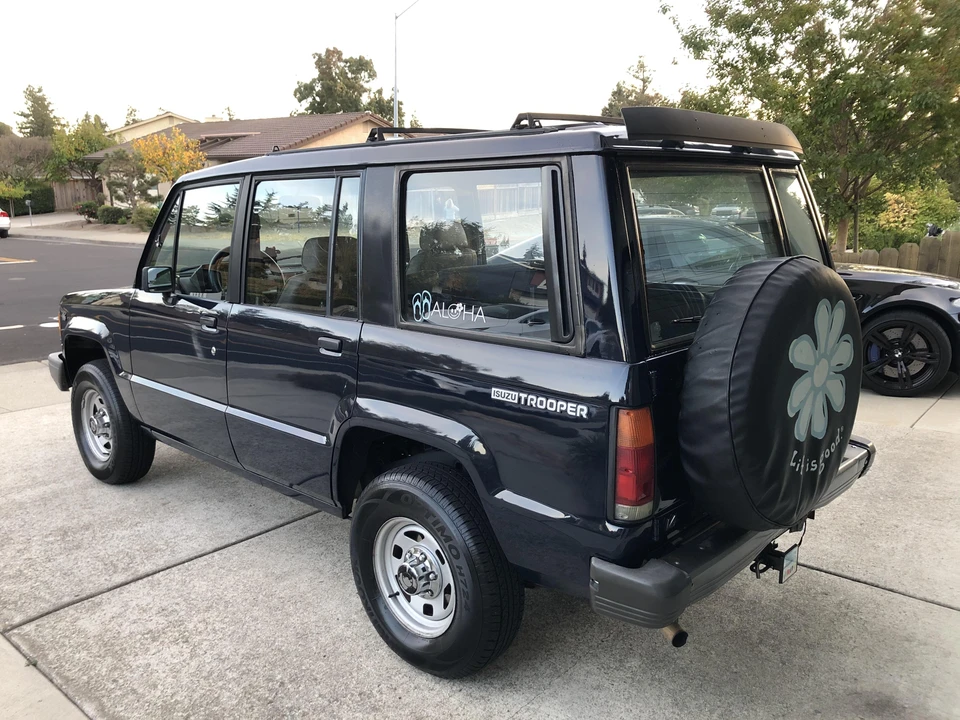1991 Isuzu Trooper - Image 14 of 31