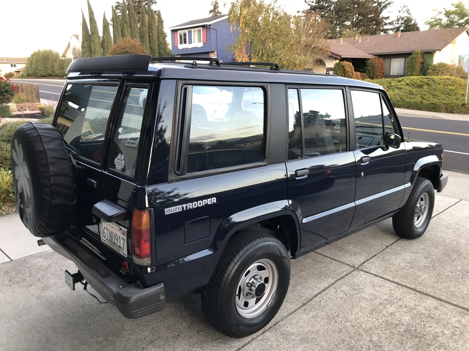1991 Isuzu Trooper - Image 16 of 31
