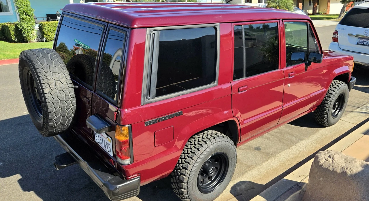 1991 Isuzu Trooper - Image 24 of 31