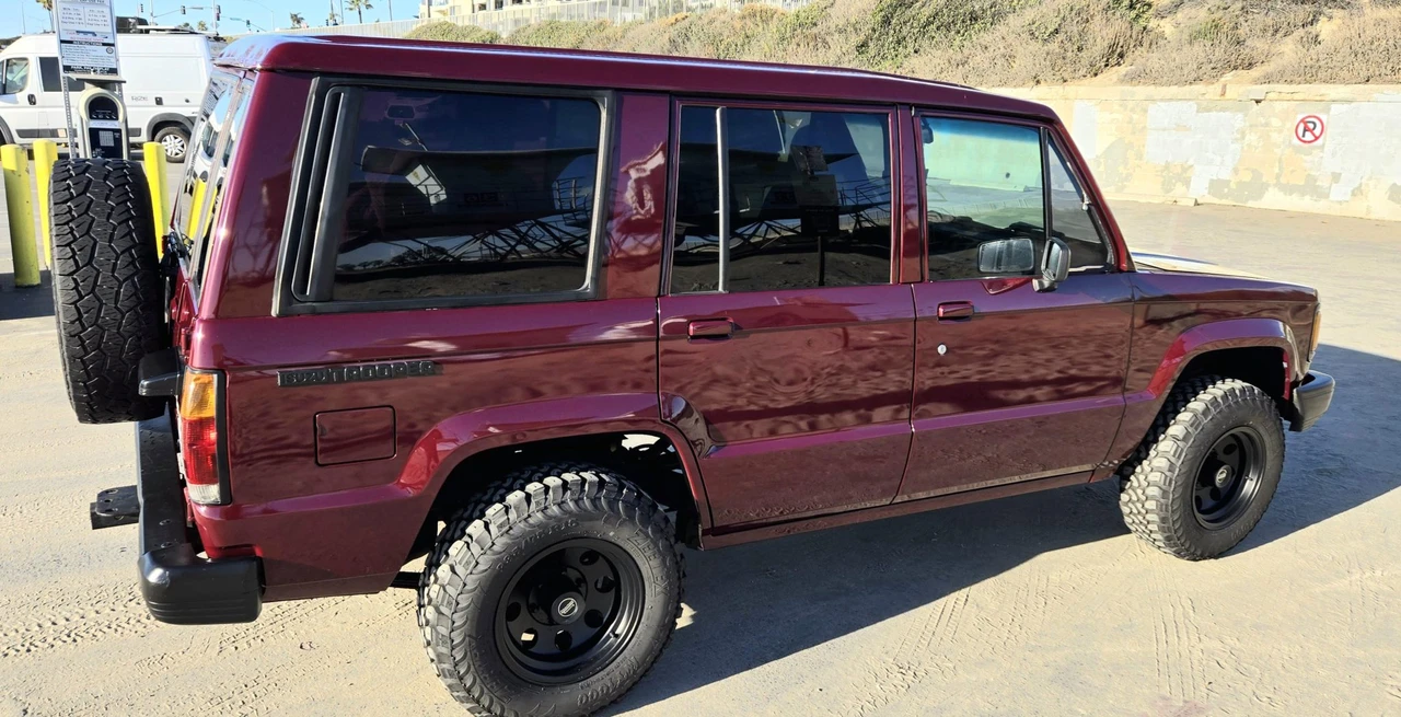 1991 Isuzu Trooper - Image 18 of 31